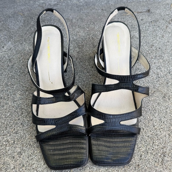 INTENTIONALLY BLANK If heeled sandal Size 8 - Picture 2 of 9